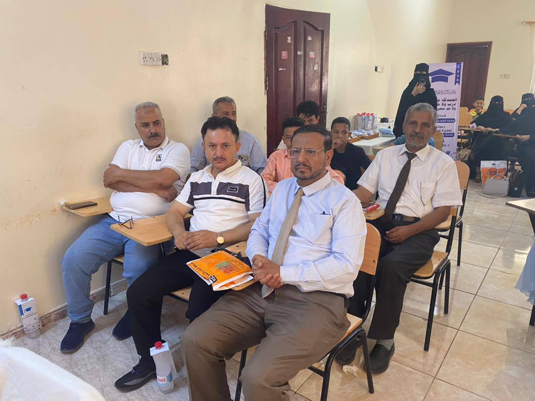 انطلاق مناقشات بحوث التخرج بكلية العلوم الإدارية في جامعة العادل*