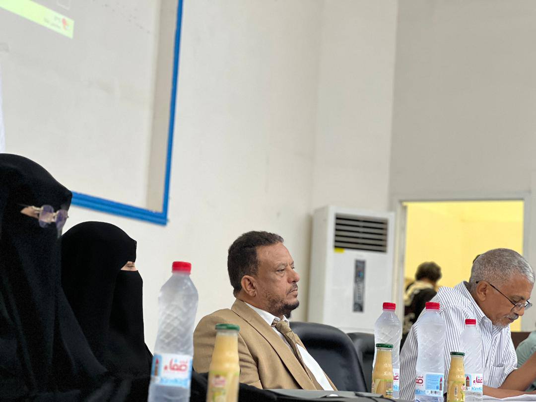 كلية اللغات والترجمة بجامعة العادل تحتفي باليوم العالمي للغة العربية